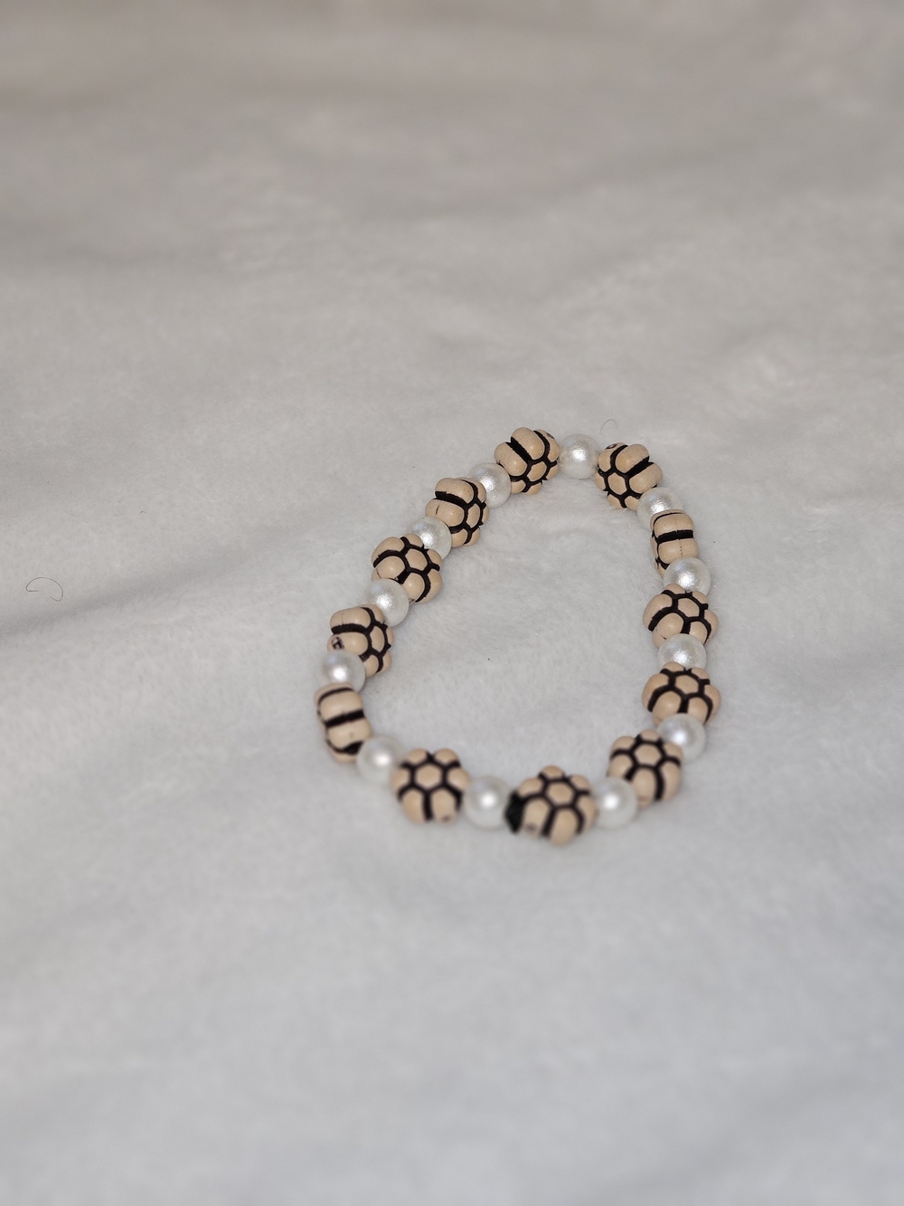 Beige and Black Beaded Stretch Bracelet with Pearl Accents